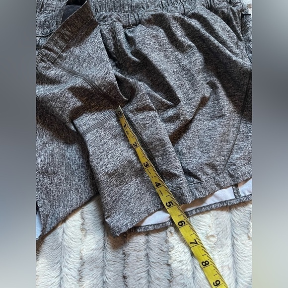 Lululemon Track That Short *5" Heather Lux Multi Black Size 4 - Picture 5 of 9